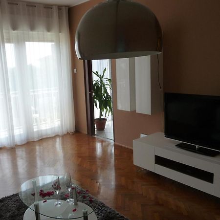 Apartments Noris Πούλα Εξωτερικό φωτογραφία