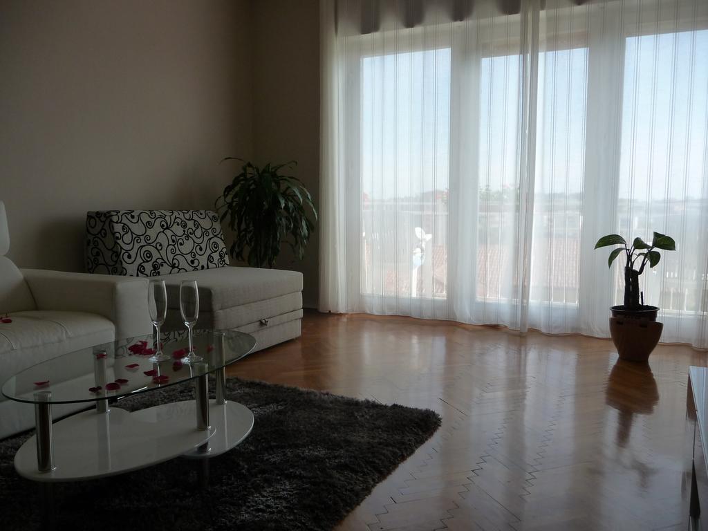 Apartments Noris Πούλα Εξωτερικό φωτογραφία